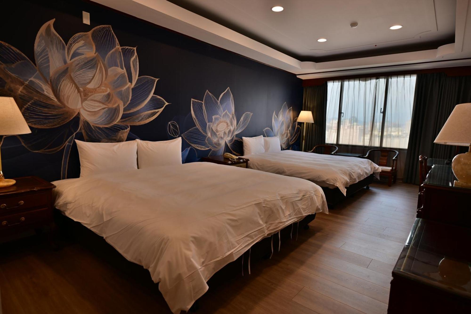 T Hotel Taichung Luaran gambar
