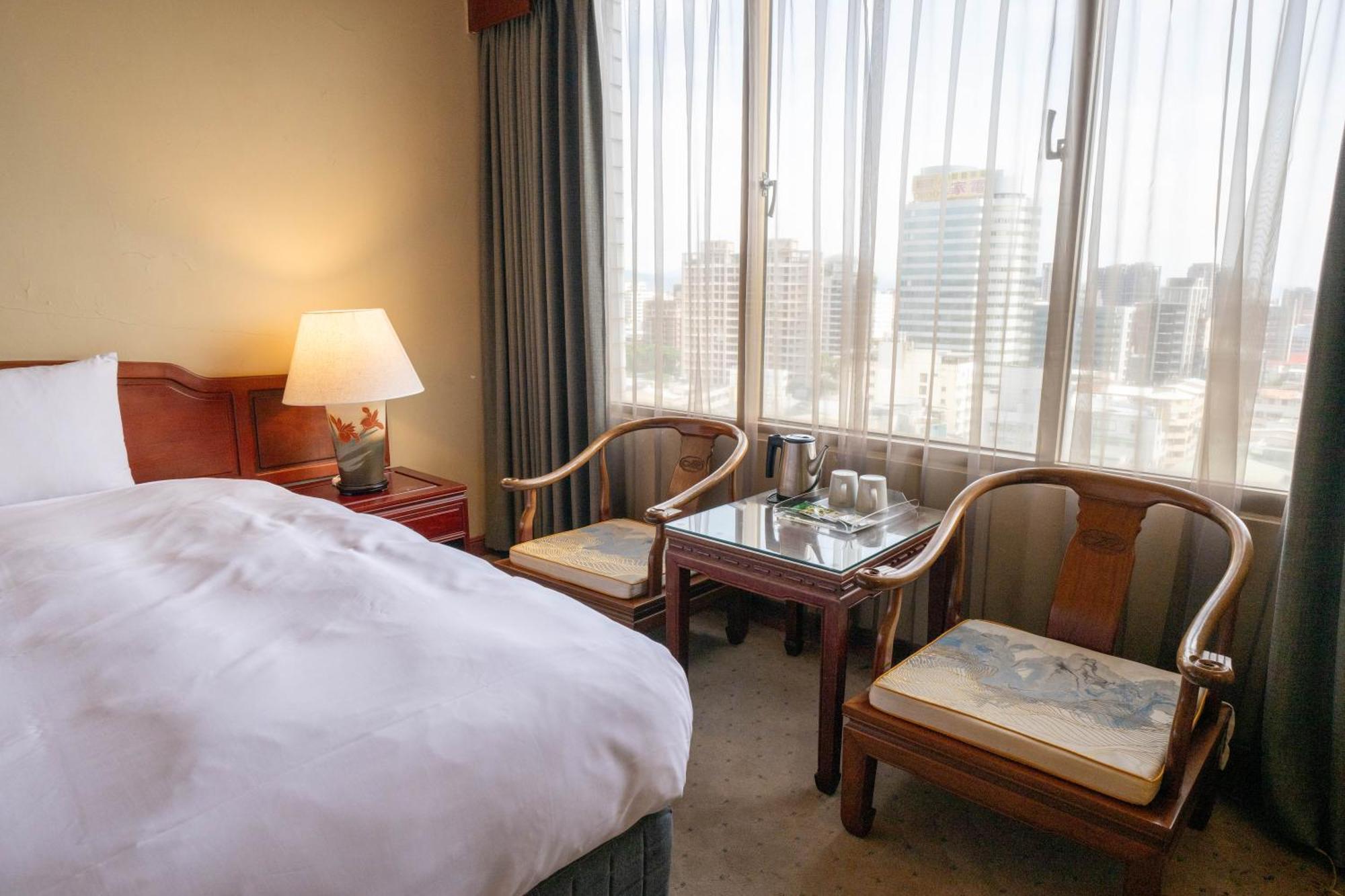T Hotel Taichung Luaran gambar