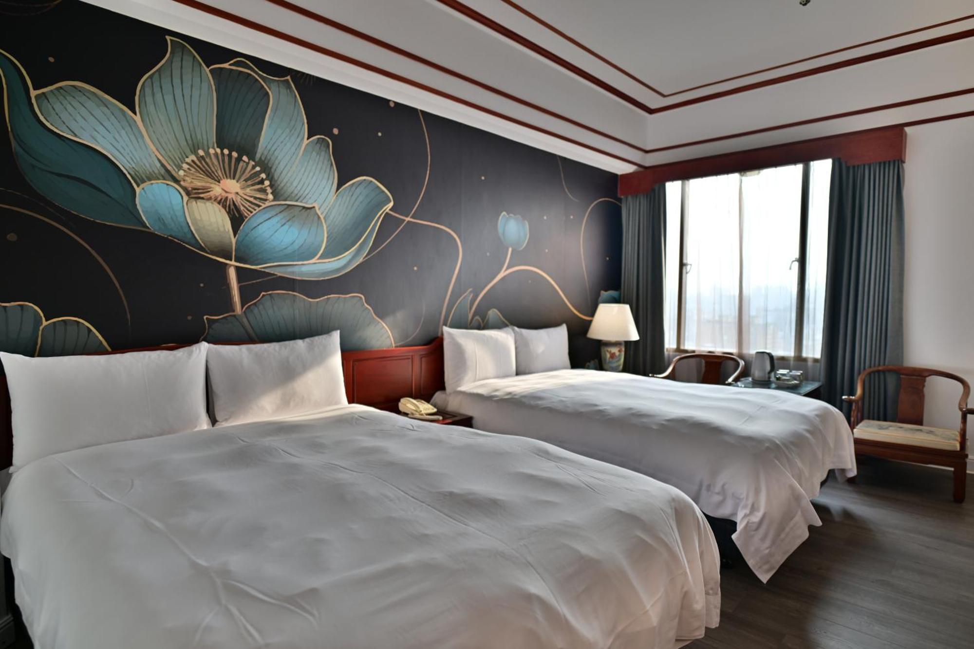 T Hotel Taichung Luaran gambar