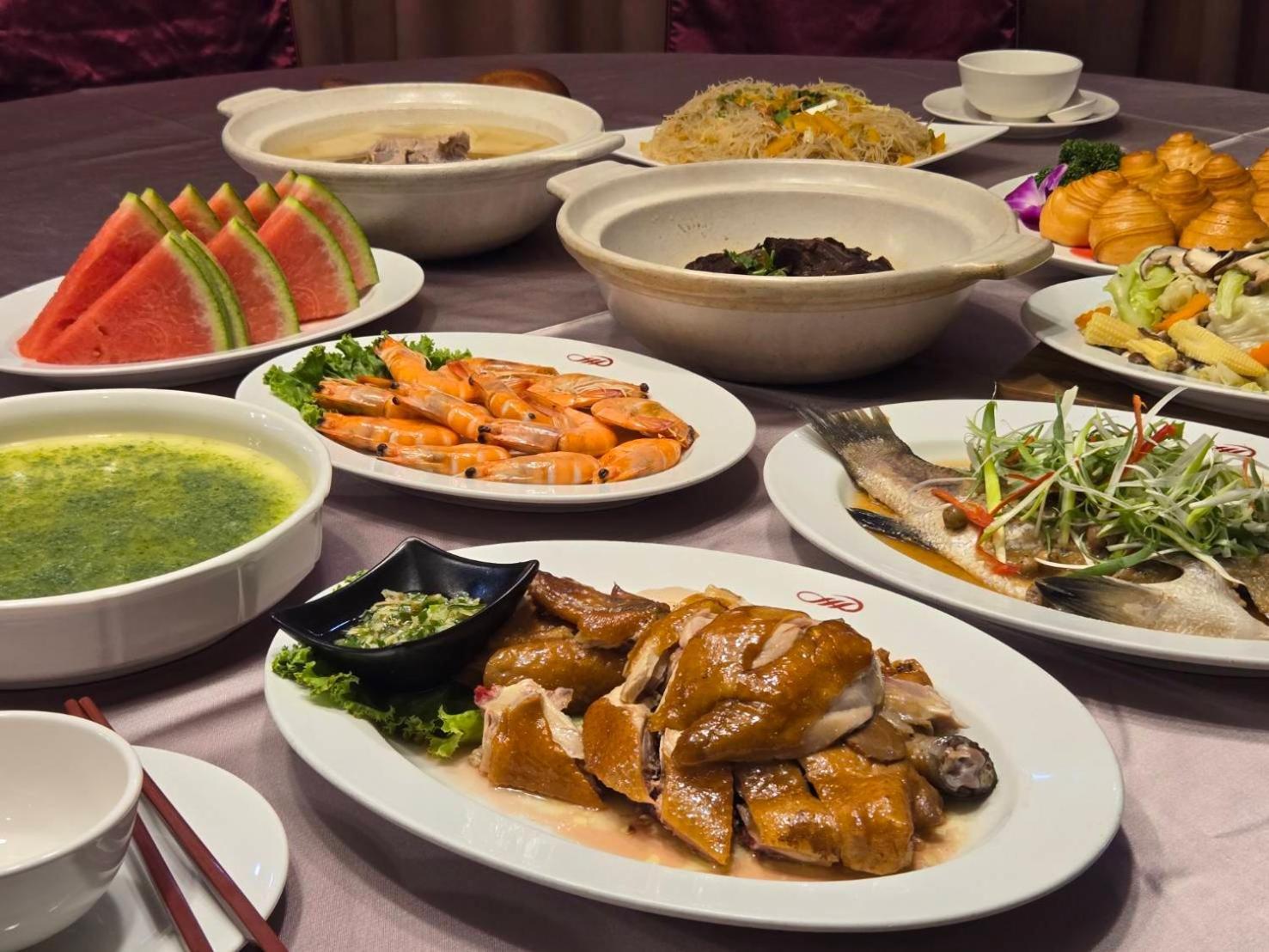 T Hotel Taichung Luaran gambar